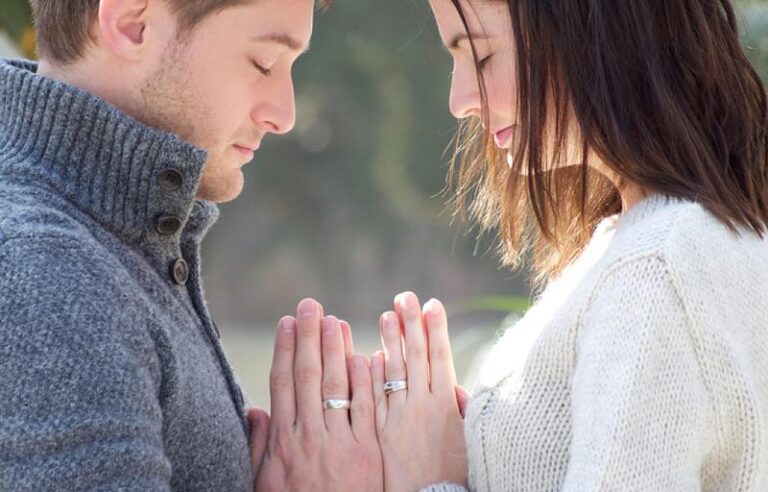 Siła modlitwy małżonków w drodze do łaski rodzicielstwa