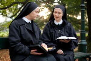Siostry kanoniczki: Duchowe piękno modlitw w czasie nowenny